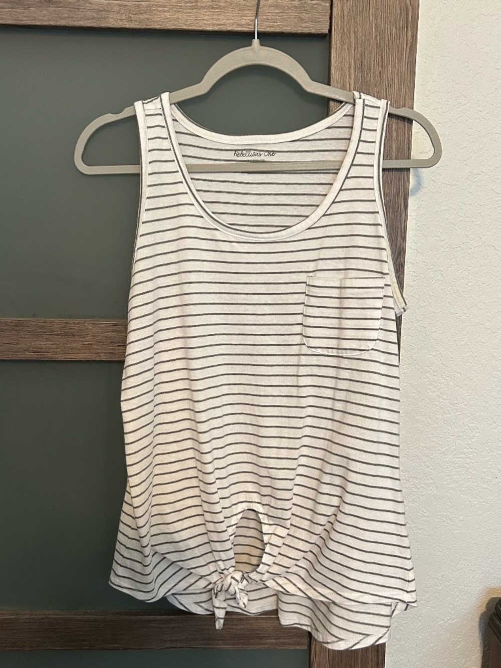 Rebellious One | Juniors Striped Tie-Hem Tank-White/Gray Stripe- Size M